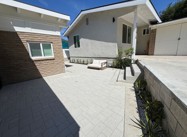 Building Photo - Brand New Upgraded 2BD2BA ADU | Gated | Canyon Views | Private Laundry & Parking