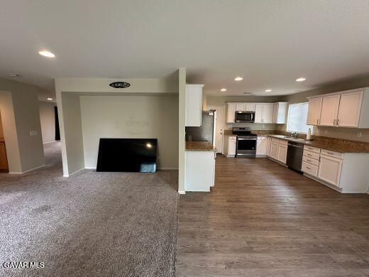 Building Photo - 3002 Jojoba Terrace