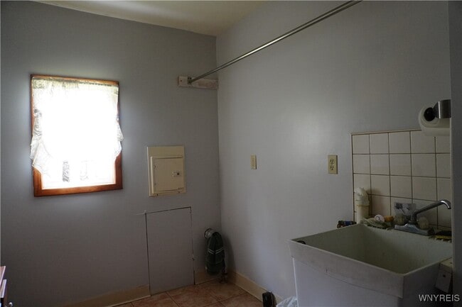 Building Photo - 3468 NY-39