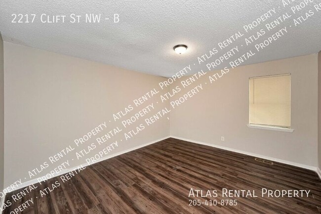 Building Photo - 2217 Clift St NW