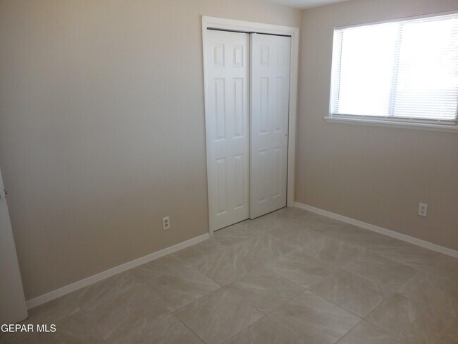 Building Photo - 3608 Sheppard Ave