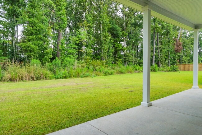 Building Photo - Remarkable 3 BR/ 2 BA Home With Solar Panels