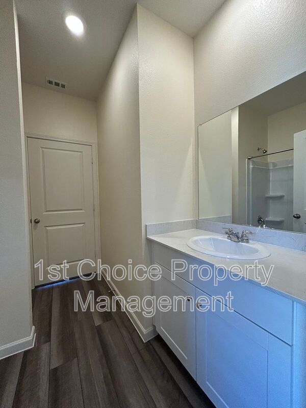 Building Photo - 8229 Pitchfork Dr