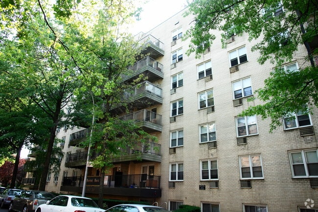 Building Photo - 14330 38th Ave