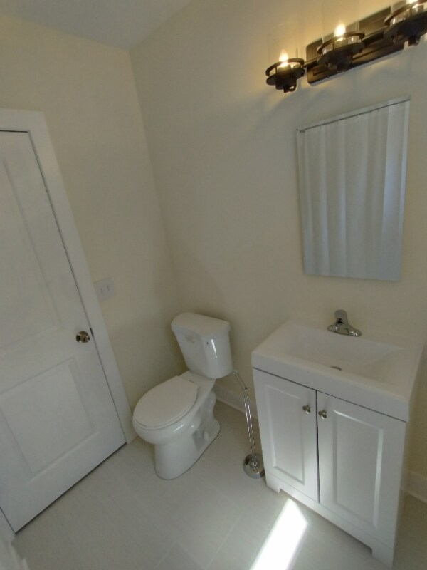 Building Photo - 2643 12th Ave S