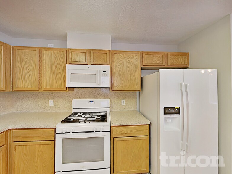 Building Photo - 6738 Catarina Cir