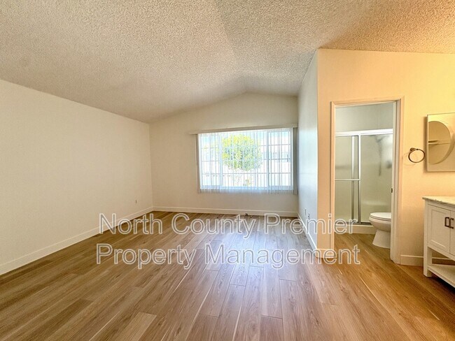 Building Photo - 2995 Lexington Cir