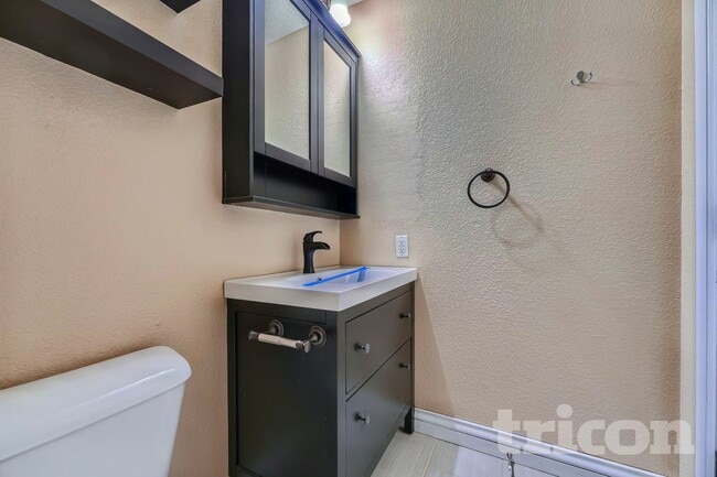 Building Photo - 19714 E Harvard Dr