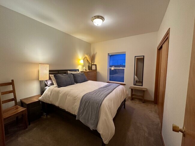 Bedroom 2 - 401 S 82nd Ave