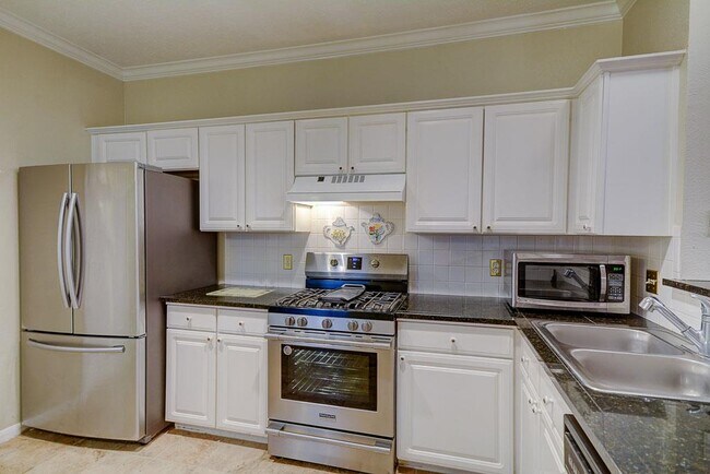 Building Photo - 7 N Spiral Vine Cir