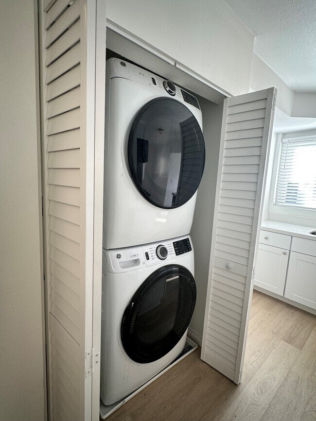 Washer and Dryer - 4160 W 167th St