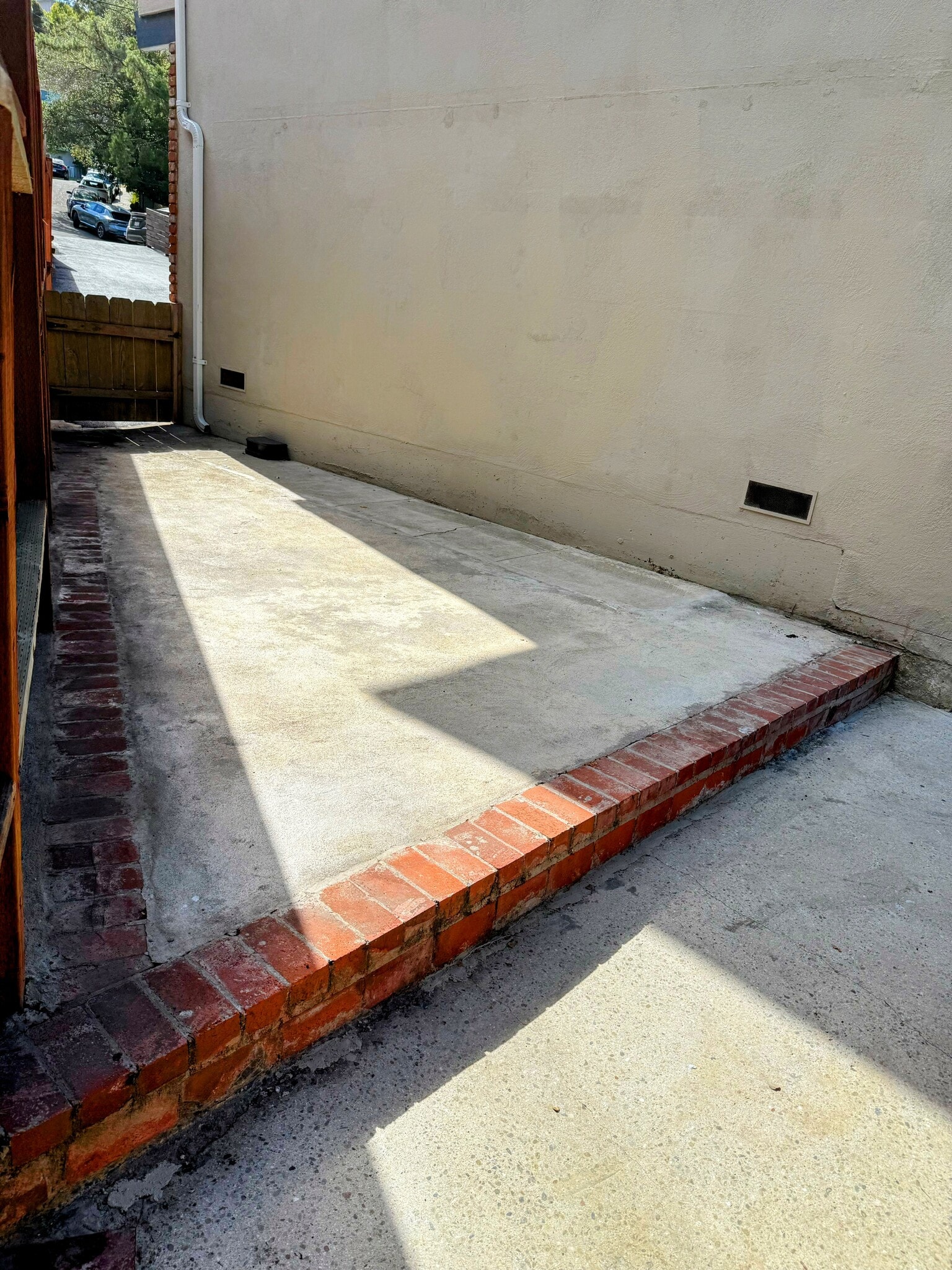 Building Photo - 376 Caprino Way