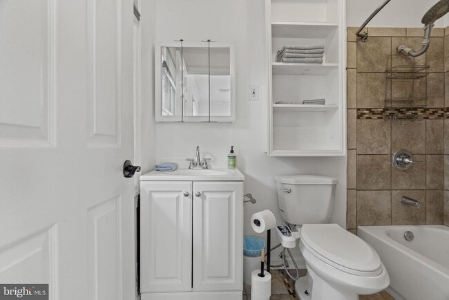 Building Photo - 5 Burgess Ln