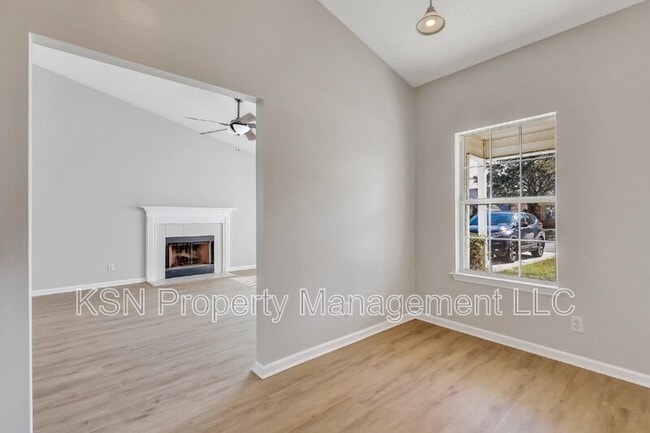 Building Photo - 129 Finn Cir