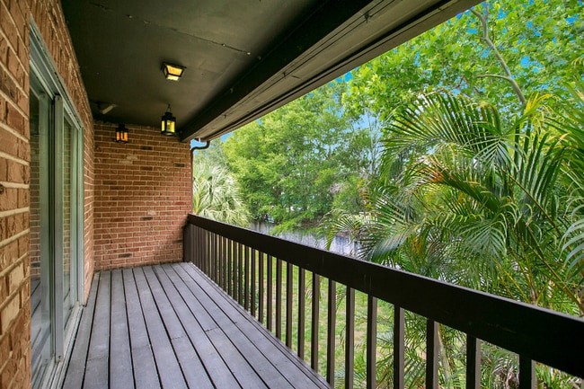Building Photo - 2363 Huntington Green Ct