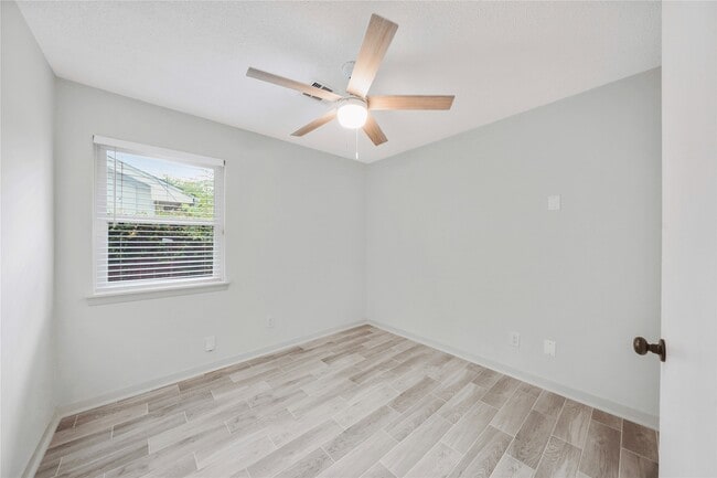Building Photo - 9631 Truscon Dr