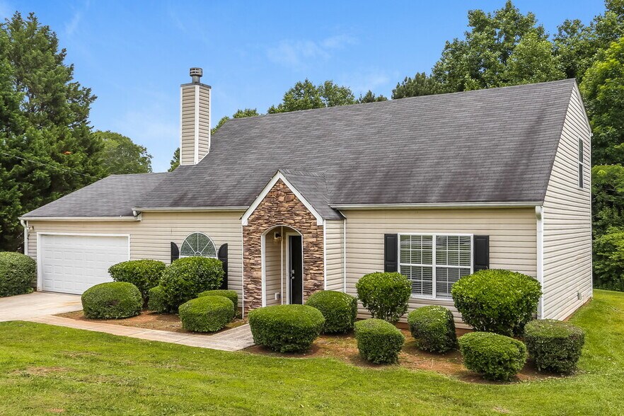 Building Photo - 5660 Black Berry Row