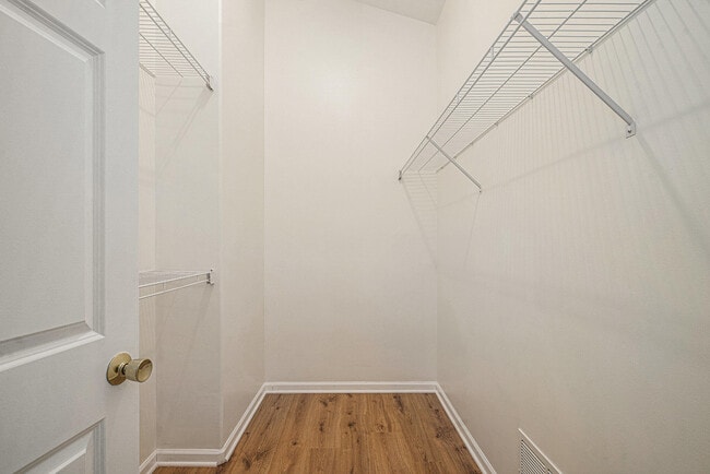 Building Photo - 4058 Boulder Pond Dr
