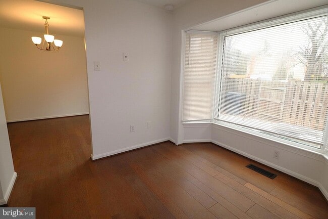 Building Photo - 138 Sharpstead Ln