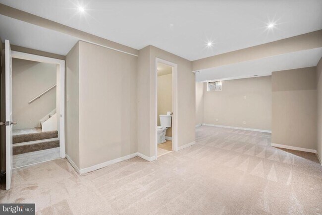 Building Photo - 1 Esmond Ct