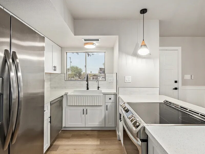 Building Photo - 10015 N 14th St