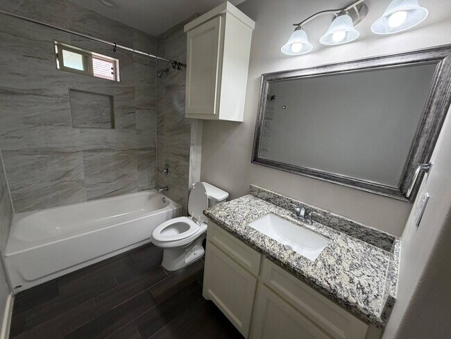 Building Photo - "Spacious Blank Canvas with 2 Full Baths in Edinburg's Heart – Ready for Your Vision!"