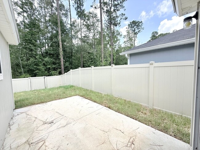 Building Photo - Beautiful 4BR Home with Open Floor Plan & Fully Fenced Backyard
