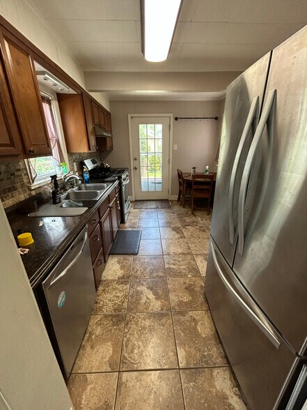 Building Photo - 4921 Demaio Dr