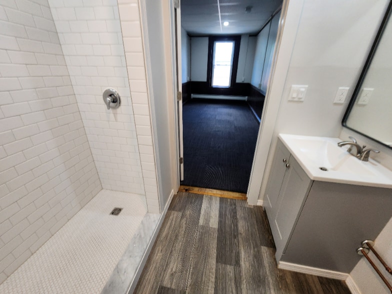 Building Photo - 18 Langdon St