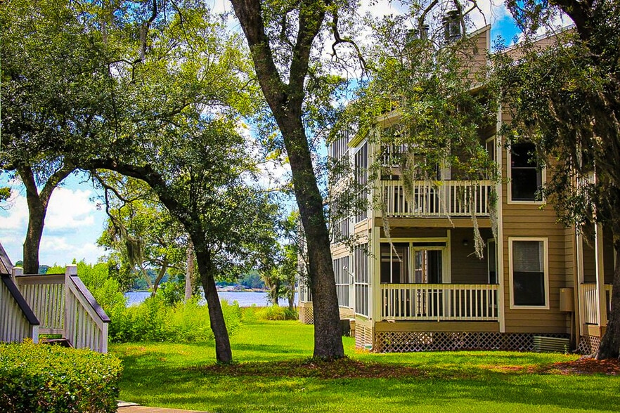 Island Pointe 1000 Island Point Dr Jacksonville FL 32218 Apartment