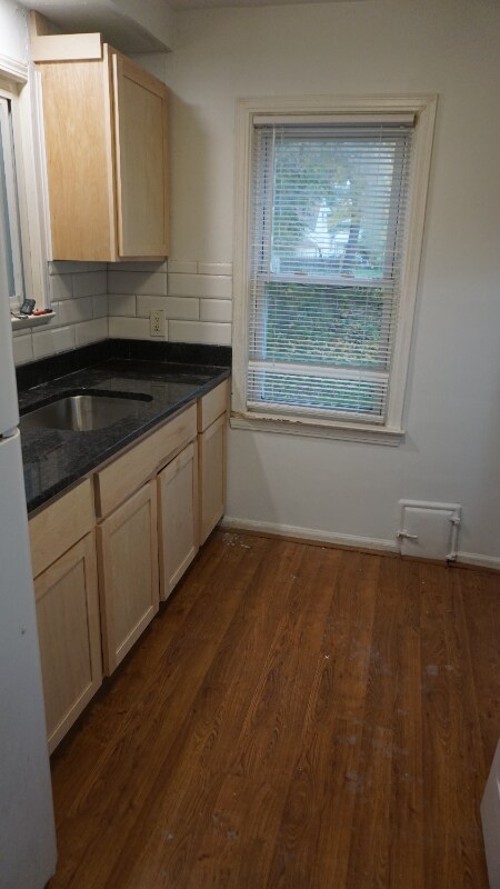 Building Photo - 15430 Norborne Ave