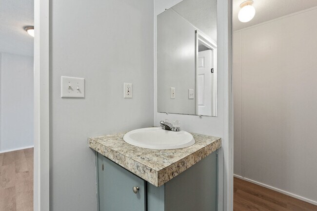 Building Photo - 109 Totem Pole Dr