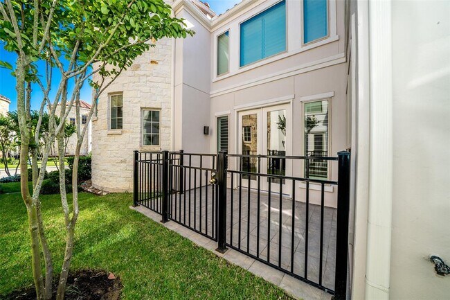 Building Photo - 13415 Preston Cliff Ct