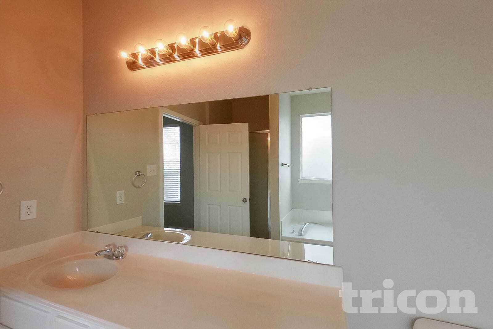 Building Photo - 13124 Settlers Trail