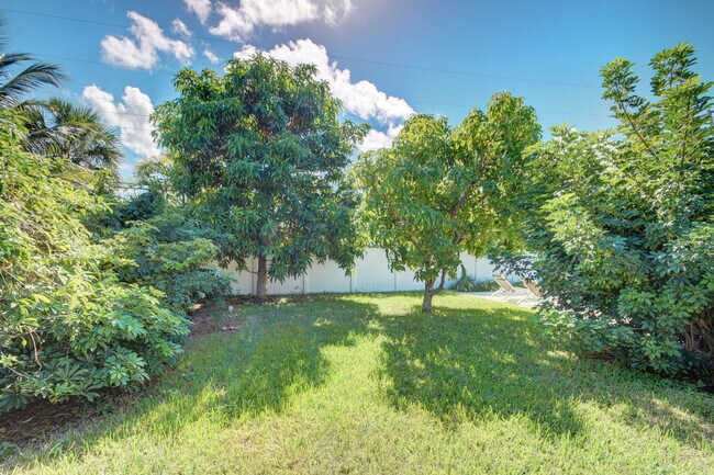 Building Photo - 1171 Bimini Ln