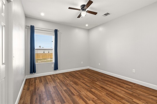 Building Photo - 18473 Novarra Dr