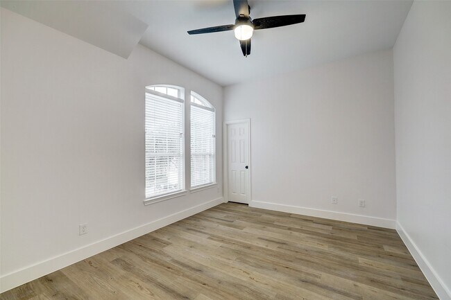 Building Photo - 3550 Urban Woods Trail
