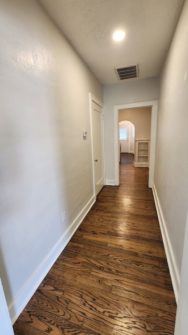 Building Photo - 2 Bed 1 Bath Duplex in the Aurora Addn NW OKC