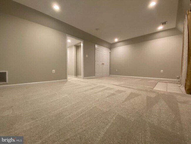Building Photo - 14299 Newbern Loop