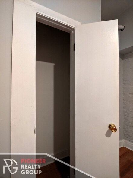 Building Photo - 3532 N Halsted St