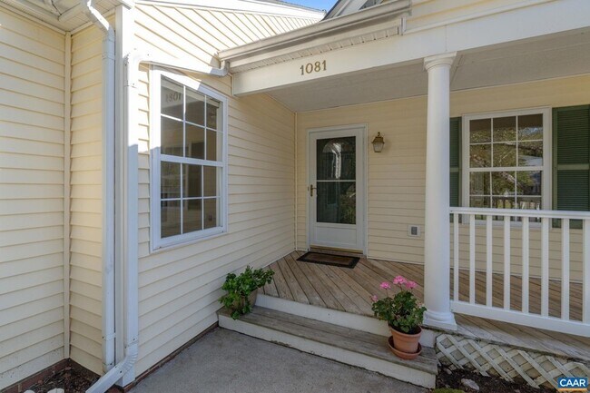Building Photo - 1081 Wintergreen Ln