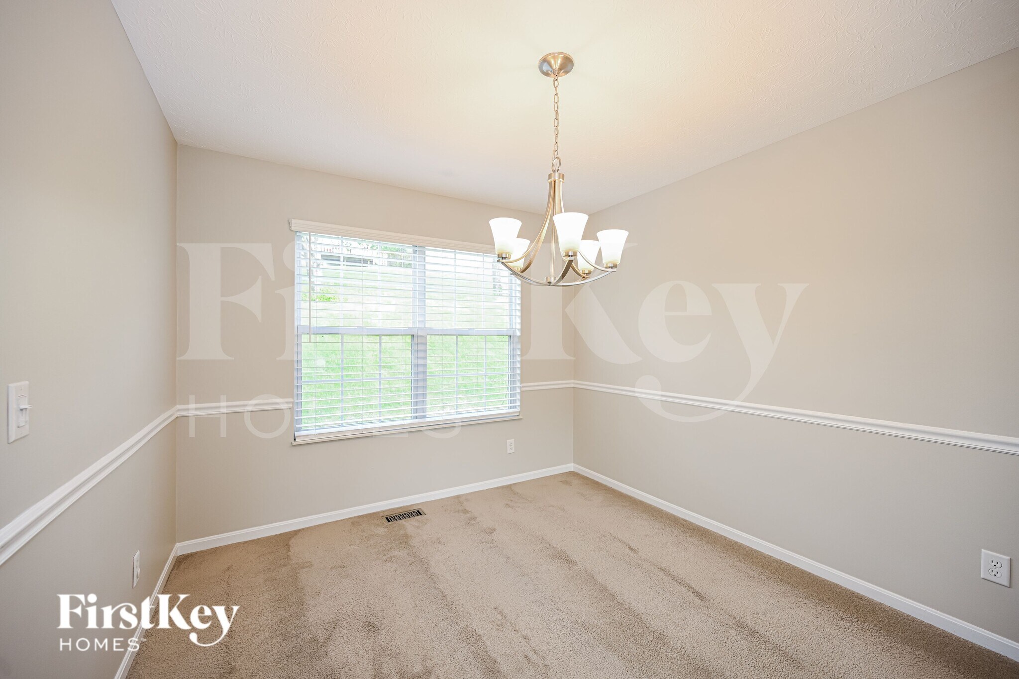 Building Photo - 5328 Orchard Dr