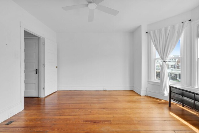 Building Photo - Spacious 3BR Allentown Gem – Comfort & Con...