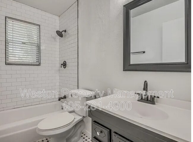 Building Photo - 1428 NW 45th St