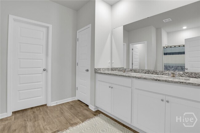 Building Photo - 106 Geranium Wy