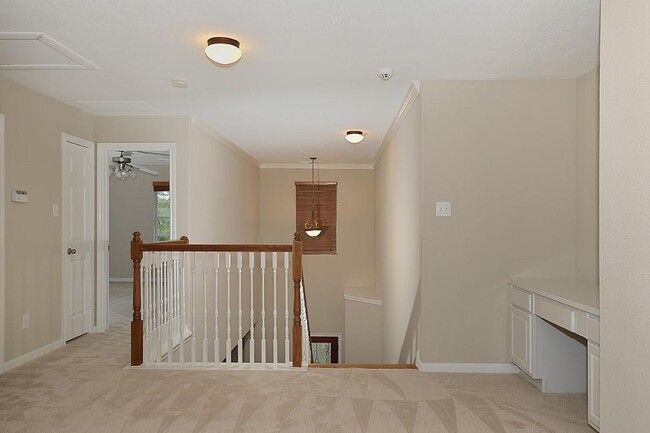 Building Photo - 35 Ebony Oaks Pl