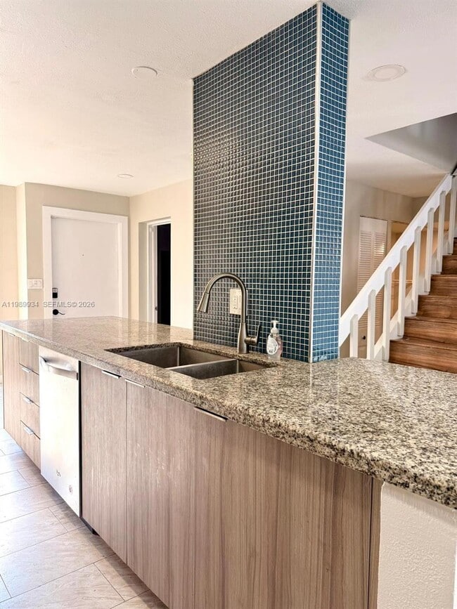 Building Photo - 833 NW 81st Terrace