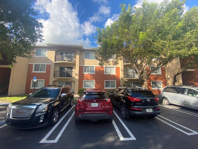 Building Photo - 4155 N Haverhill Rd