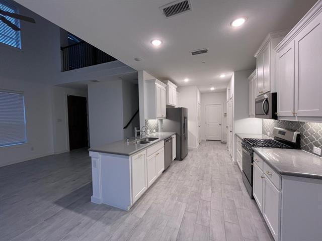 Building Photo - 2789 Majesty Dr