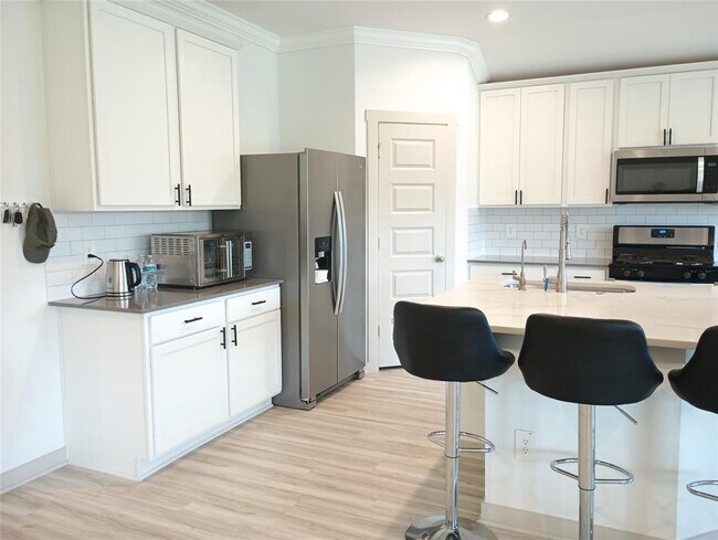 Building Photo - 3335 Balboa Grove Ln